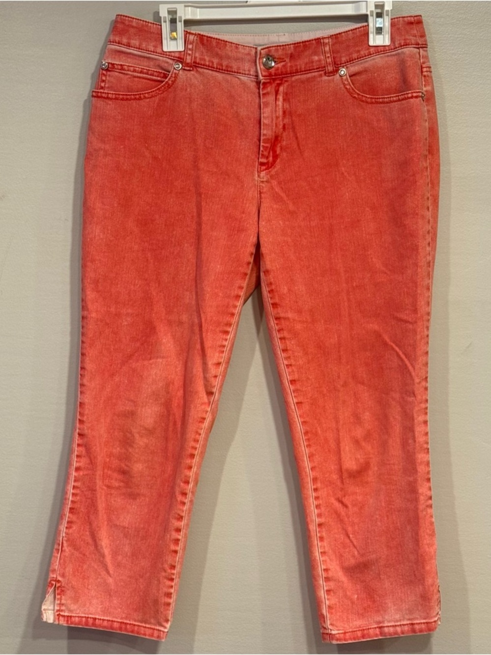 Chico's Platinum Denim Coral Pink Orange Stretch Capri Embellished Jeans Sz .5/6